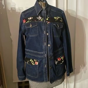 Upcycled Jones Wear blue jeans size XL. It’s perfect for any occasion. L…